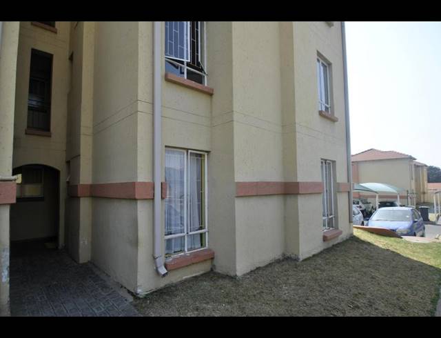 2 BEDROOM APARTMENT FOR SALE IN ORMONDE